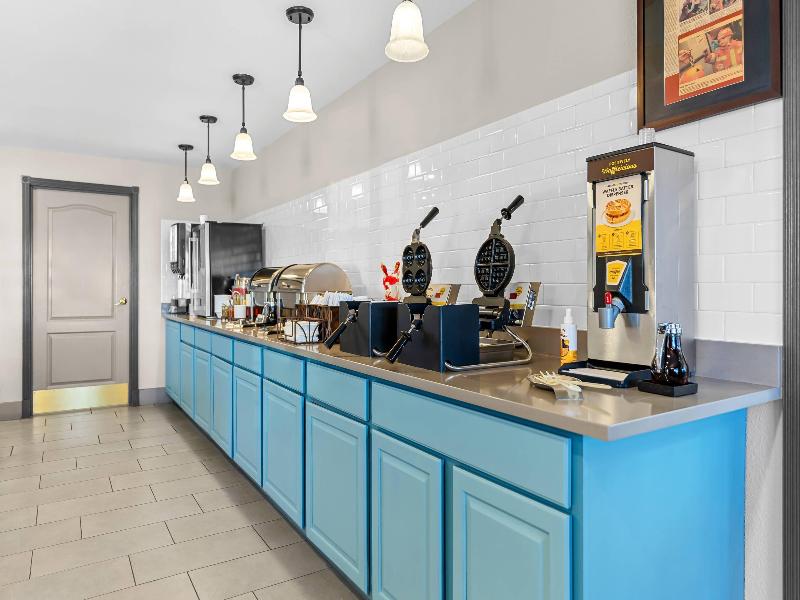Country Inn Suites By Radisson Kenosha Wi image