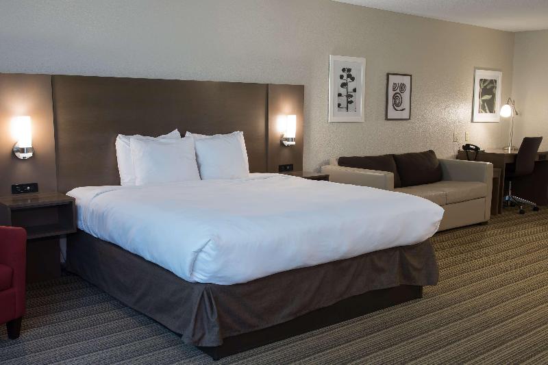 Country Inn Suites By Radisson Platteville Wi image