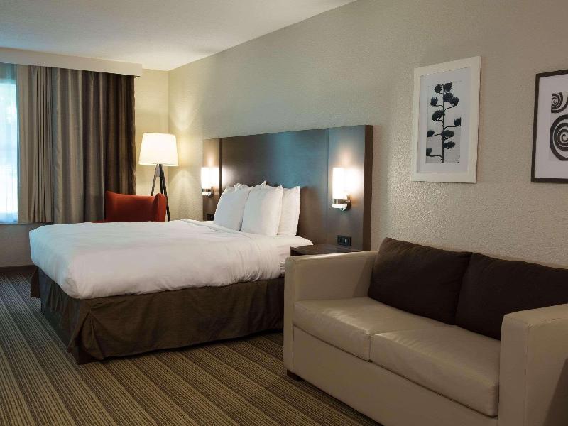 Country Inn Suites By Radisson Platteville Wi image