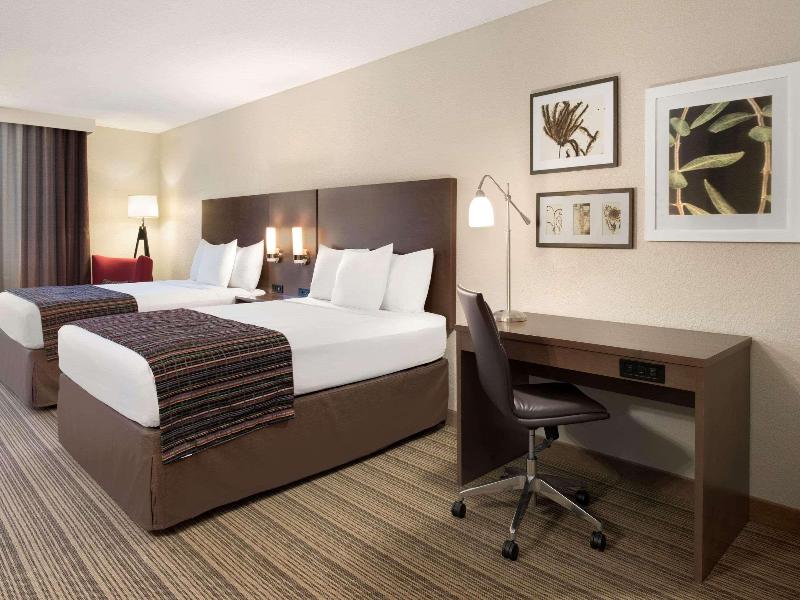 Country Inn Suites By Radisson Platteville Wi image