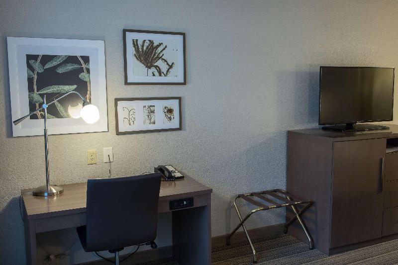 Country Inn Suites By Radisson Platteville Wi image