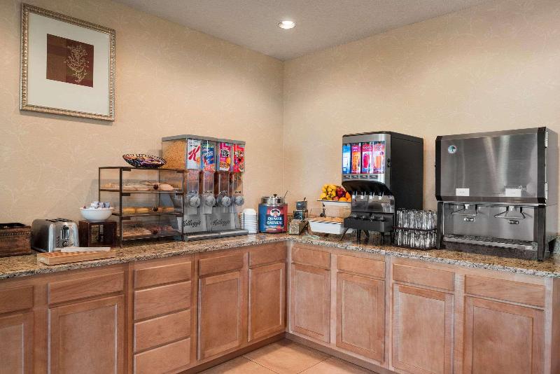 Country Inn Suites By Radisson Stevens Point Wi image