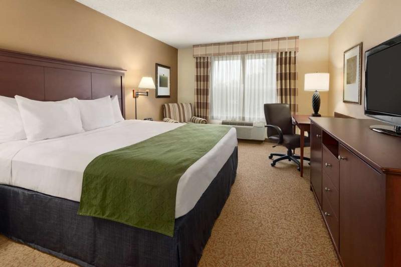 Country Inn Suites By Radisson Stevens Point Wi image