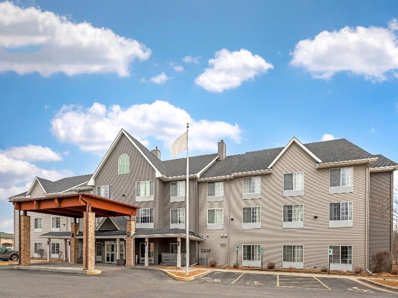 Country Inn Suites By Radisson West Bend Wi image