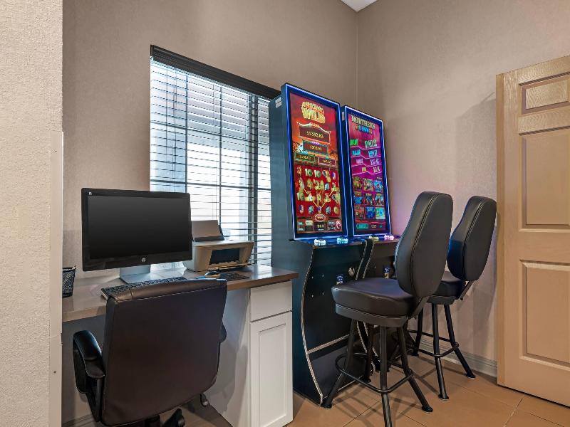 Country Inn Suites By Radisson West Bend Wi image