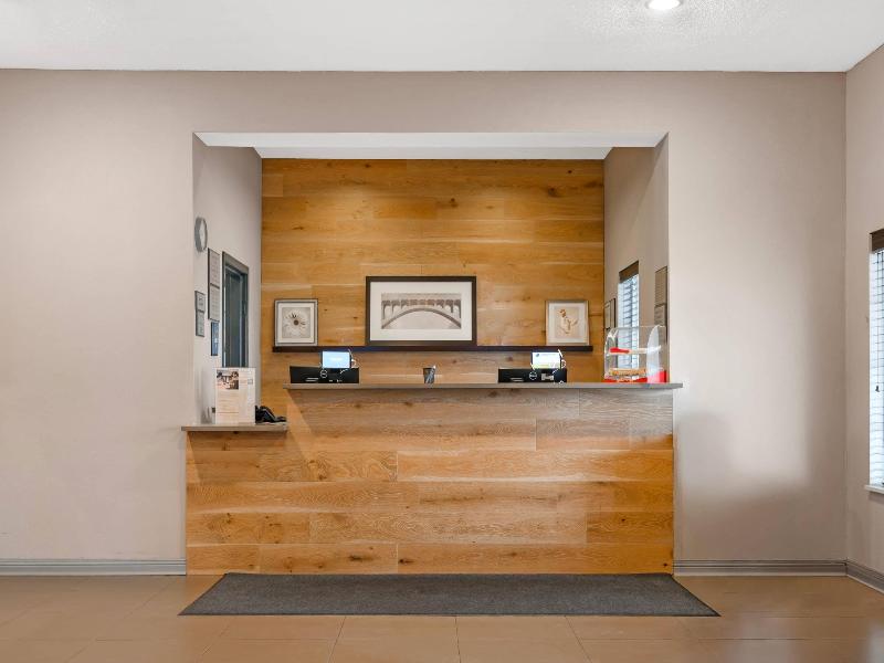 Country Inn Suites By Radisson West Bend Wi image