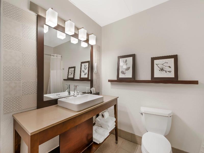 Country Inn Suites By Radisson West Bend Wi image