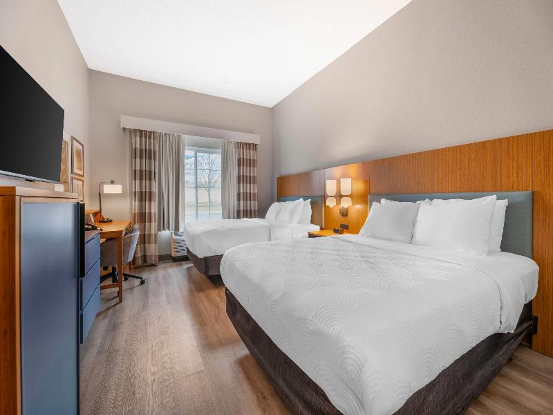 Country Inn Suites By Radisson West Bend Wi image