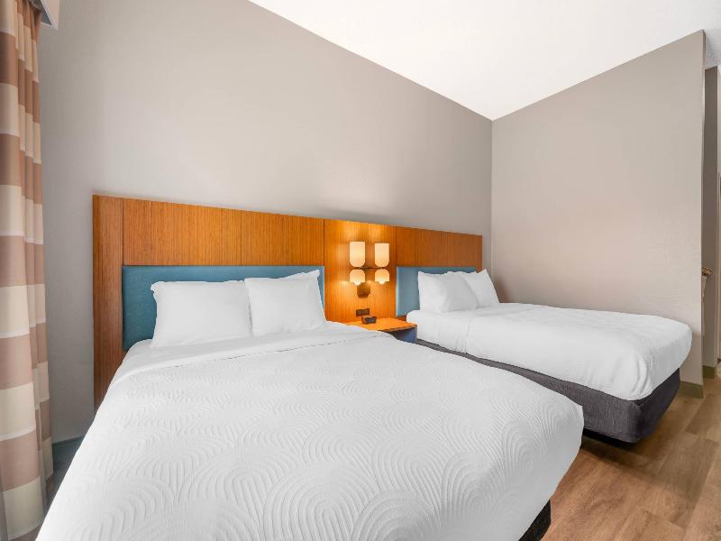 Country Inn Suites By Radisson West Bend Wi image