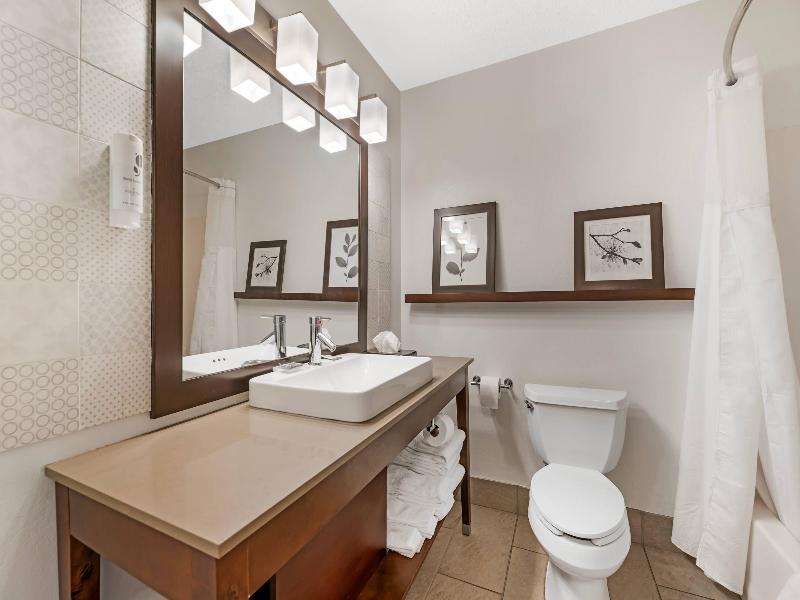 Country Inn Suites By Radisson West Bend Wi image