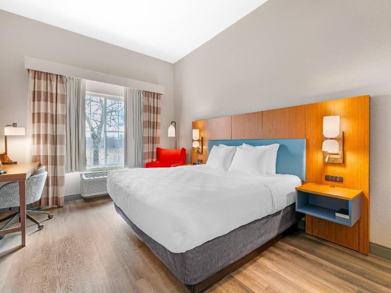 Country Inn Suites By Radisson West Bend Wi image