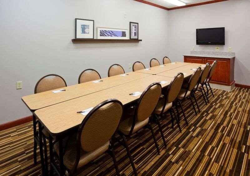 Country Inn Suites By Radisson Willmar Mn image