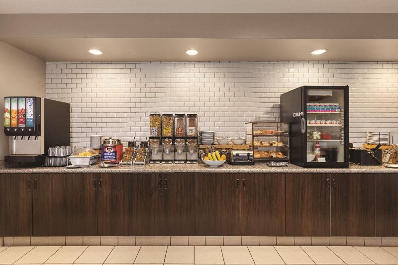 Country Inn Suites By Radisson Willmar Mn image