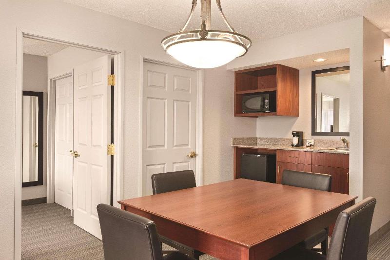 Country Inn Suites By Radisson Willmar Mn image