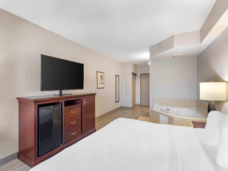 Country Inn & Suites by Radisson, Jacksonville Wes image