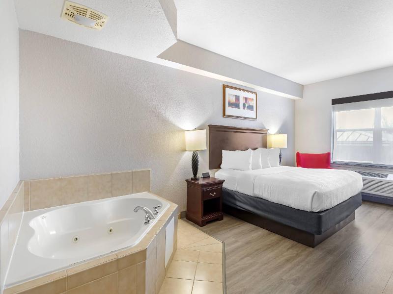 Country Inn & Suites by Radisson, Jacksonville Wes image
