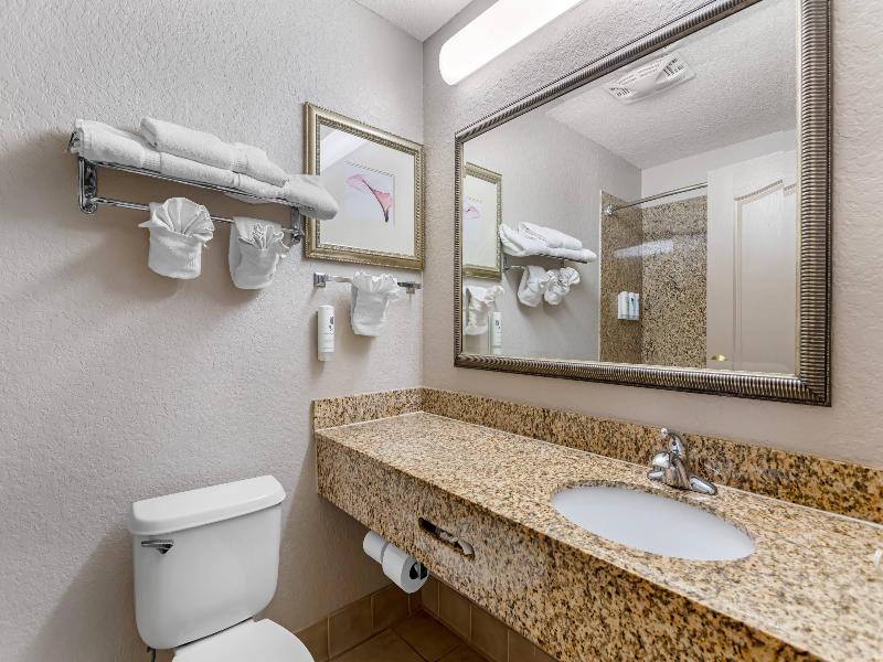 Country Inn & Suites by Radisson, Jacksonville Wes image