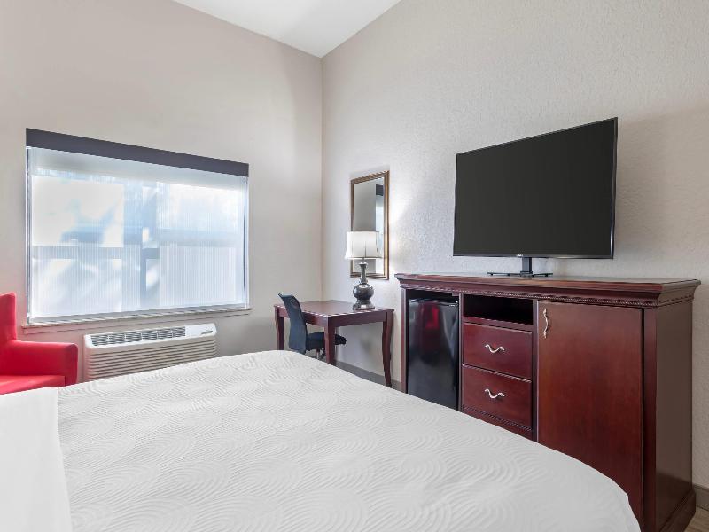 Country Inn & Suites by Radisson, Jacksonville Wes image