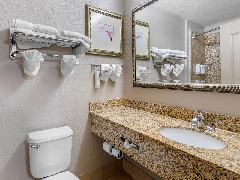 Country Inn & Suites by Radisson, Jacksonville Wes image