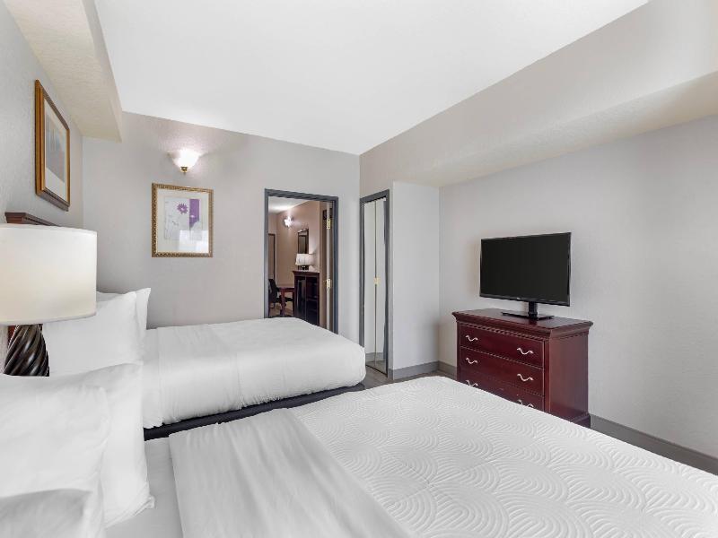 Country Inn & Suites by Radisson, Jacksonville Wes image