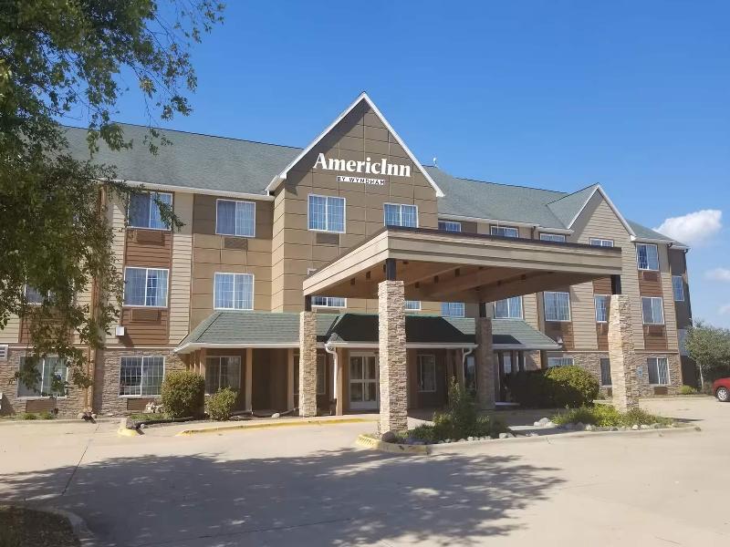 AmericInn by Wyndham Galesburg image