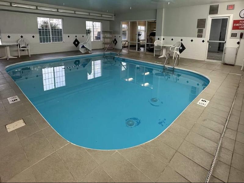 AmericInn by Wyndham Galesburg image