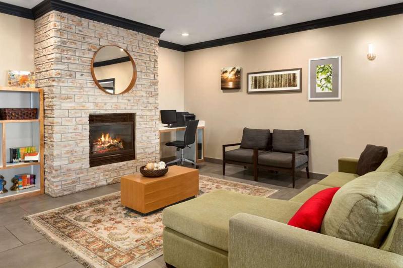 Country Inn Suites Manteno Il image