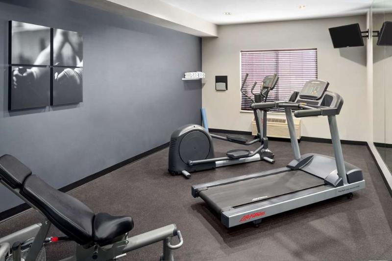 Country Inn Suites Manteno Il image