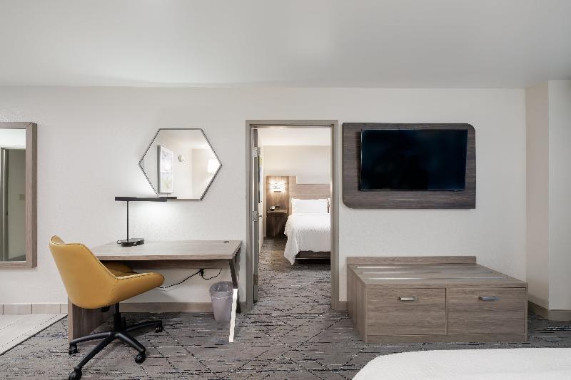 Holiday Inn Express and Suites Zion image