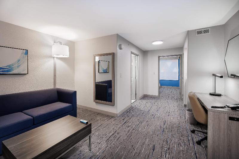 Holiday Inn Express and Suites Zion image