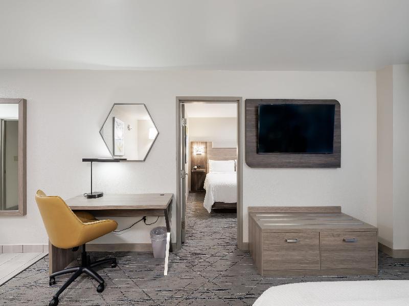 Holiday Inn Express and Suites Zion image