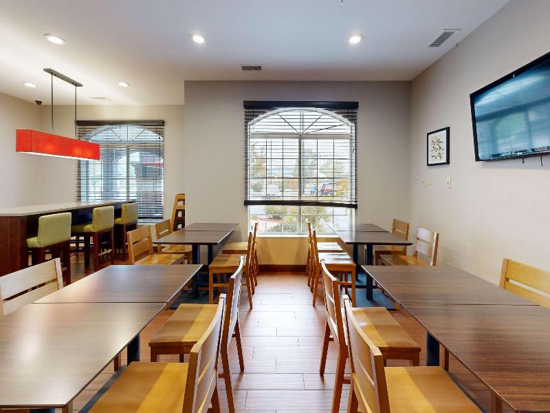 Country Inn & Suites By Radisson Michigan City In image