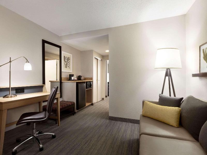Country Inn & Suites By Radisson, Washington, D.C. image