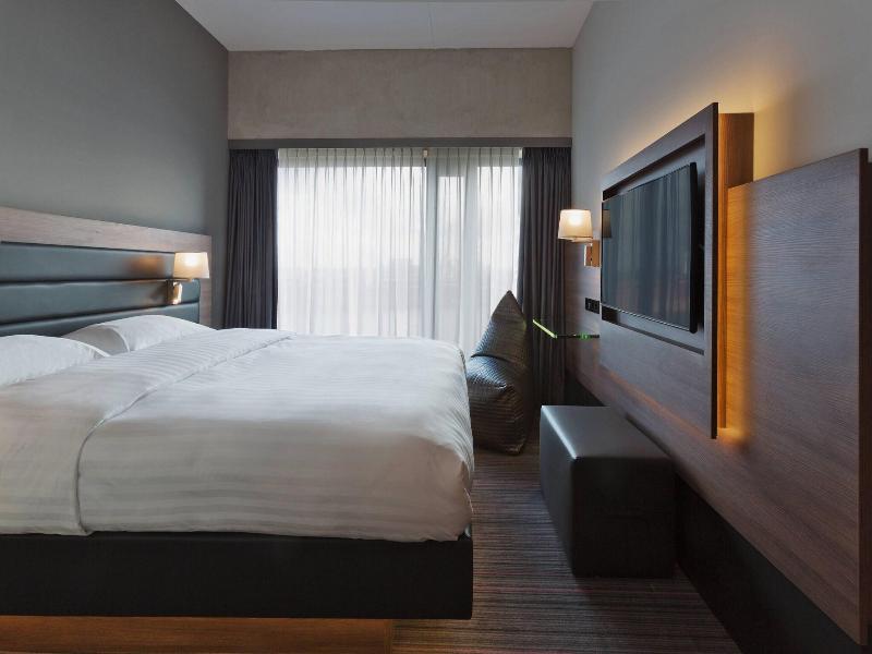 Moxy Amsterdam Houthavens image
