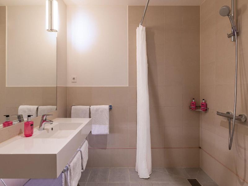 Moxy Amsterdam Houthavens image