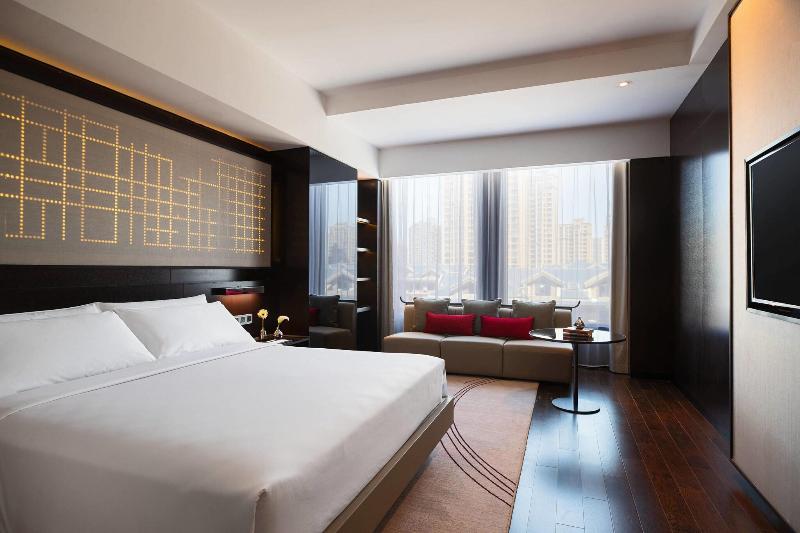 Renaissance Shenyang West Hotel image