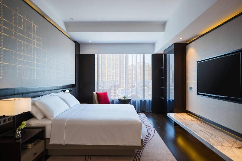Renaissance Shenyang West Hotel image