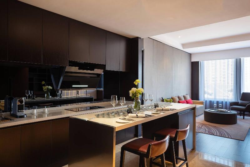 Renaissance Shenyang West Hotel image