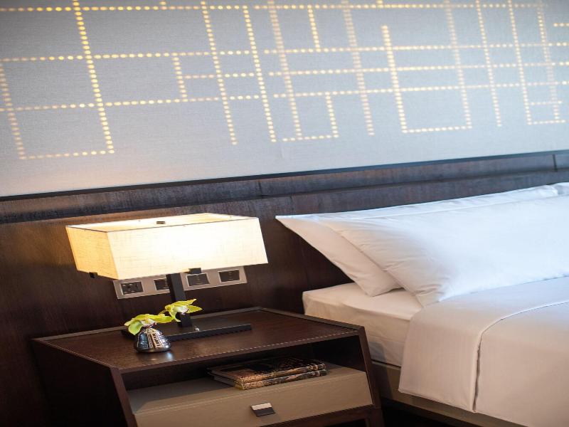 Renaissance Shenyang West Hotel image