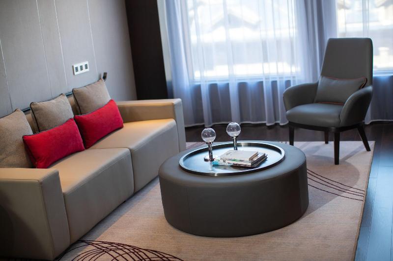 Renaissance Shenyang West Hotel image