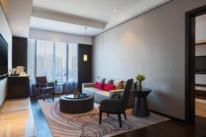 Renaissance Shenyang West Hotel image