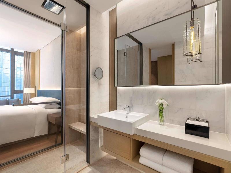 Courtyard By Marriott Shenzhen Bay image