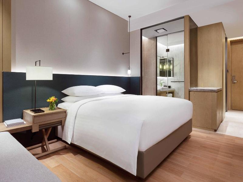 Courtyard By Marriott Shenzhen Bay image