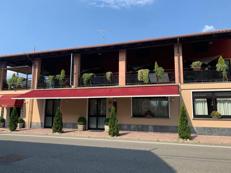 Mhotel Motta image