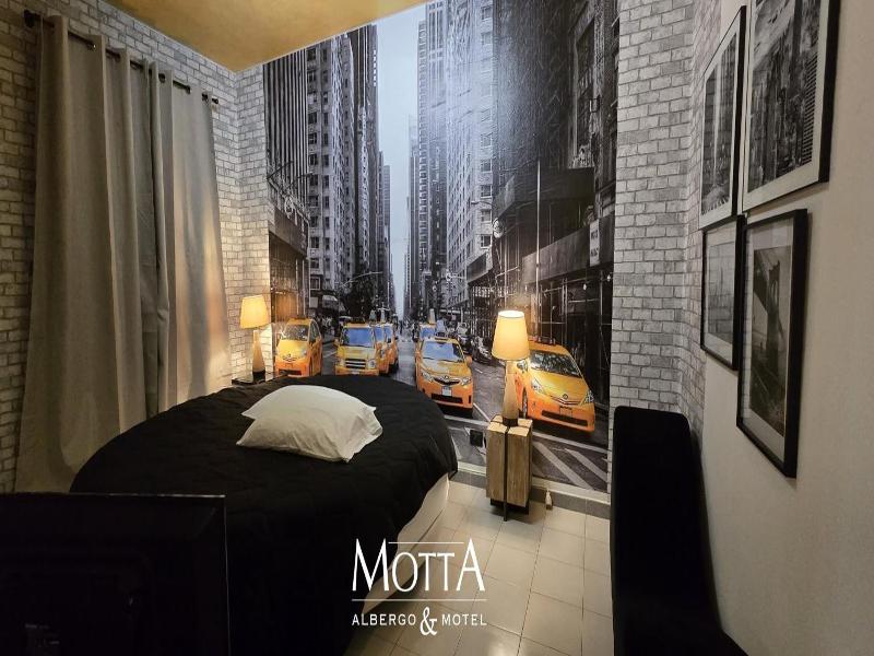 Mhotel Motta image