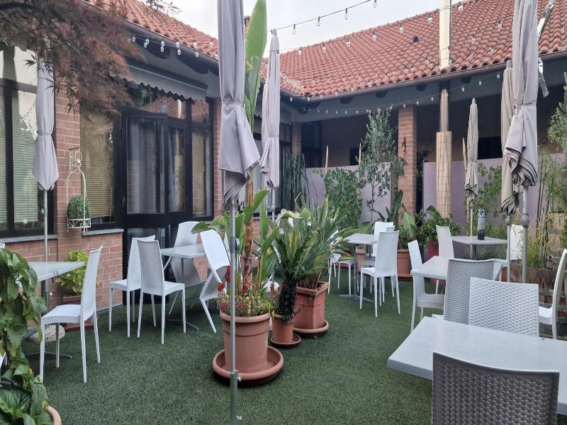 Mhotel Motta image