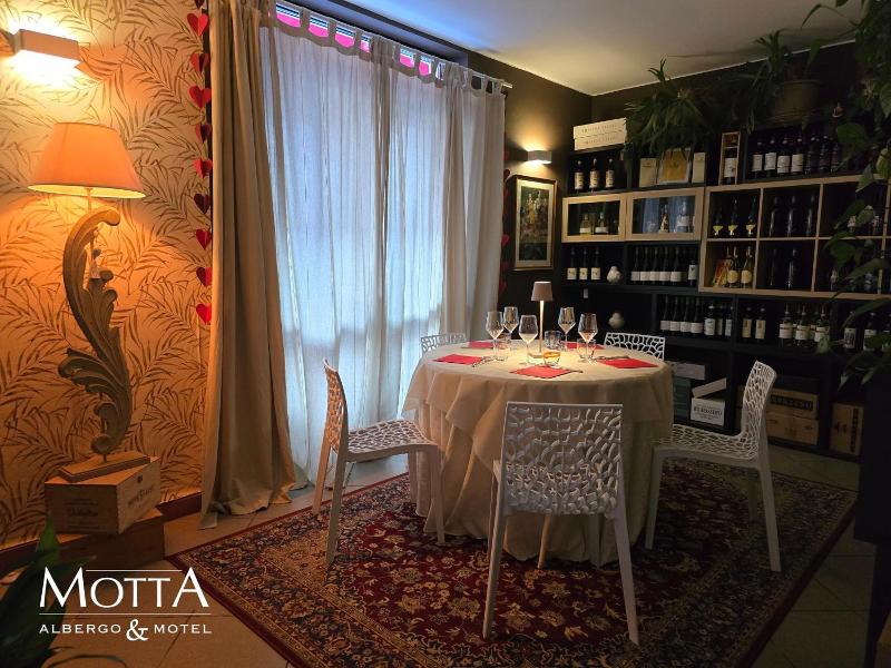Mhotel Motta image