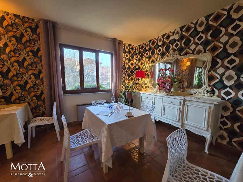 Mhotel Motta image