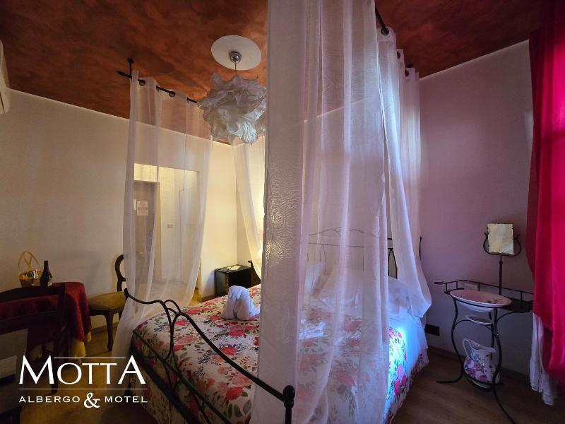 Mhotel Motta image