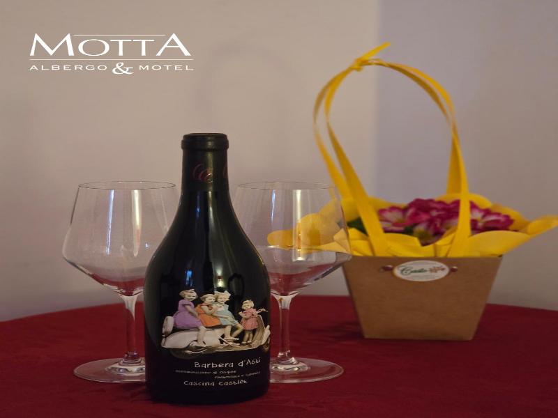 Mhotel Motta image